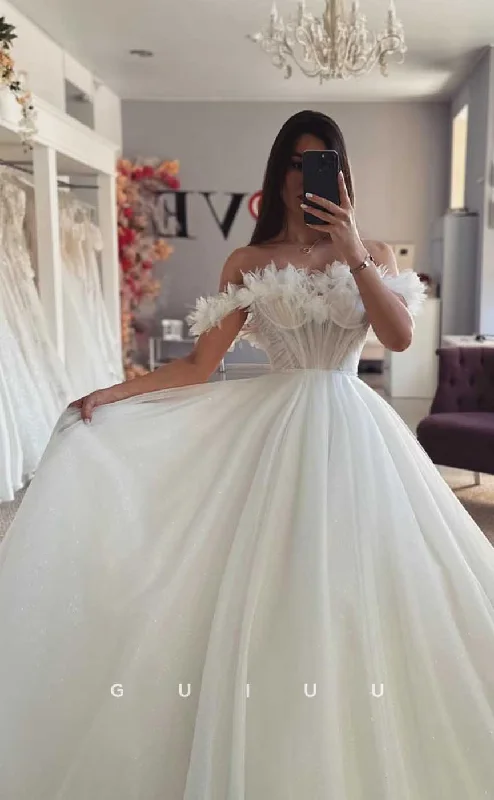 GW825 - A-Line Off-Shoulder Appliques  Pleats Wedding Dress with Court Train