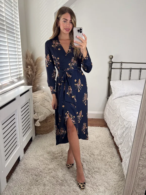 Fergie Reversible 2 in 1 Wrap Midi Dress / Navy Floral